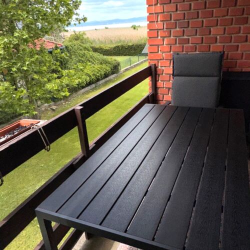 Apartament cu balcon cu vedere spre lac cu 1 camera pentru 3 pers.