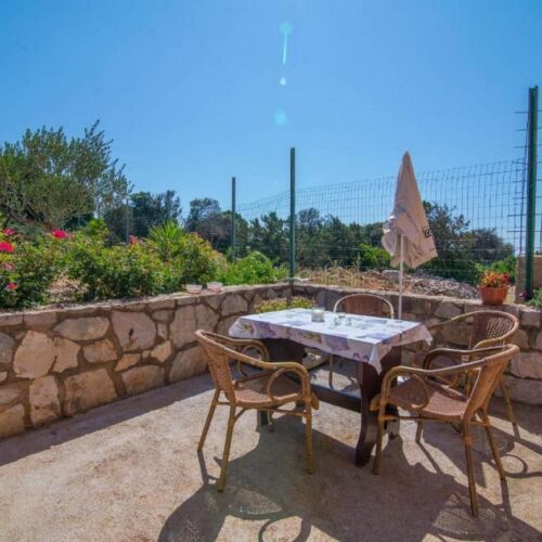 Apartament 5-osobowy z klimatyzacją z tarasem z 2 pomieszczeniami sypialnianymi A-23056-a