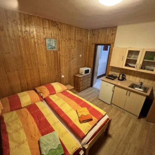 Apartman s koupelnou s vlastní malou kuchyňkou pro 2 os. s 1 ložnicí