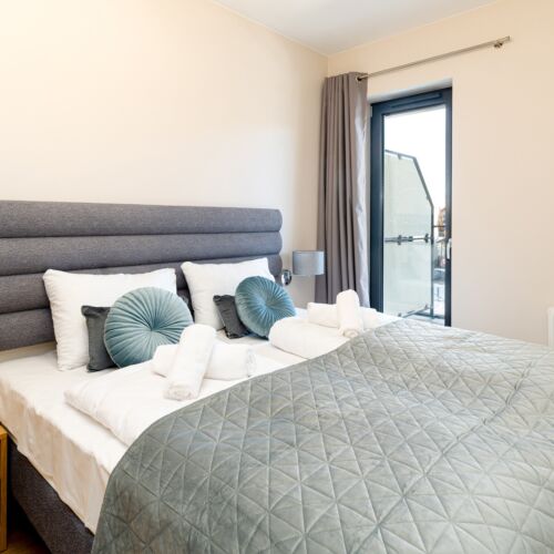 Upstairs 2-Room Apartment for 4 Persons with Kitchenette