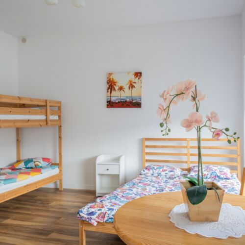 Pokój 3-osobowy z dostępem do ogrodu z aneksem kuchennym