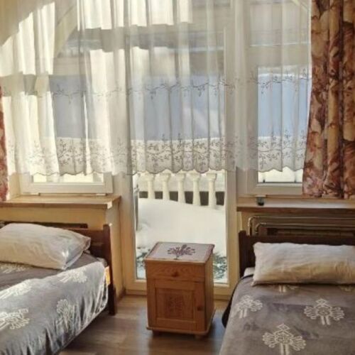 Pokój 2-osobowy ze wspólnym aneksem kuchennym z widokiem na góry