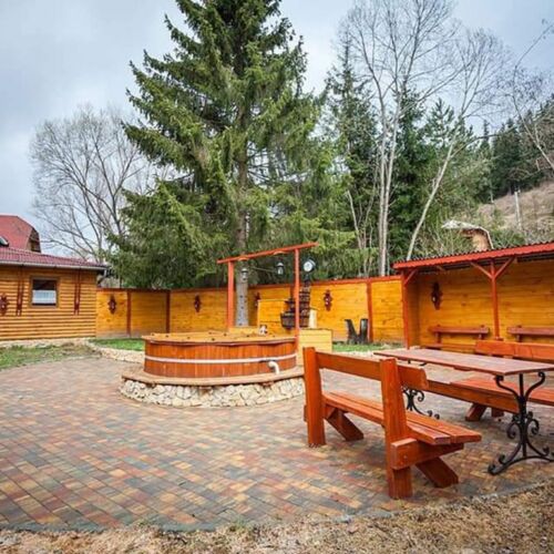 Întreaga unitate tourist întreaga unitate pentru 14 pers. (se inchirieaza doar integral)