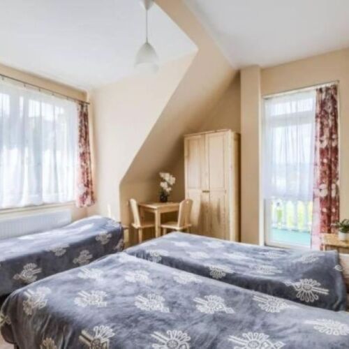 Pokój 3-osobowy ze wspólnym aneksem kuchennym z widokiem na ogród