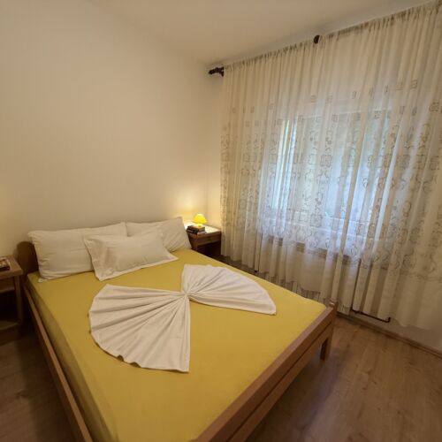 Sea View Upstairs 3-Room Apartment for 6 Persons