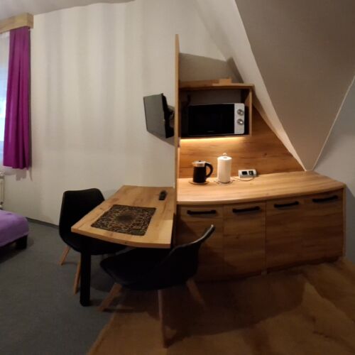 Twin Room ensuite with Own Kitchenette