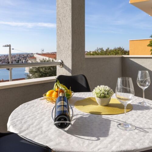 2-Zimmer-Apartment für 4 Personen mit Klimaanlage und Aussicht auf das Meer