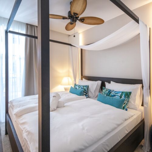 Apartament superior cu balcon cu 2 camere pentru 4 pers.