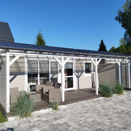 Domek letniskowy 4-osobowy Family pokój od strony basenu