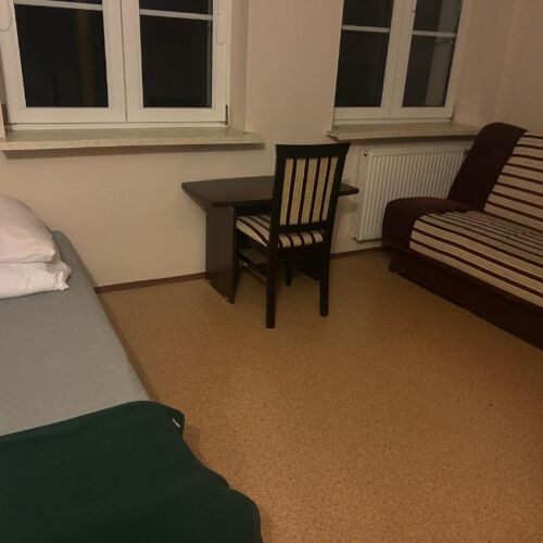 5 Person Room