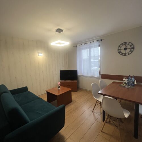 Apartament deluxe la parter cu 3 camere pentru 6 pers.