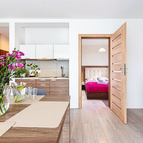 Apartament 4-osobowy z balkonem z aneksem kuchennym z 2 pomieszczeniami sypialnianymi