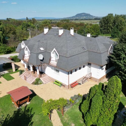 Whole House Villa for 16 Persons