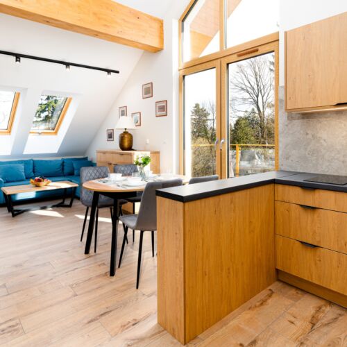 Forest View 1-Room Balcony Apartment for 4 Persons