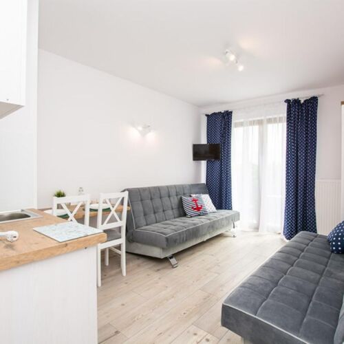 Zweibettzimmer mit Balkon und Badezimmer (Zusatzbett möglich)