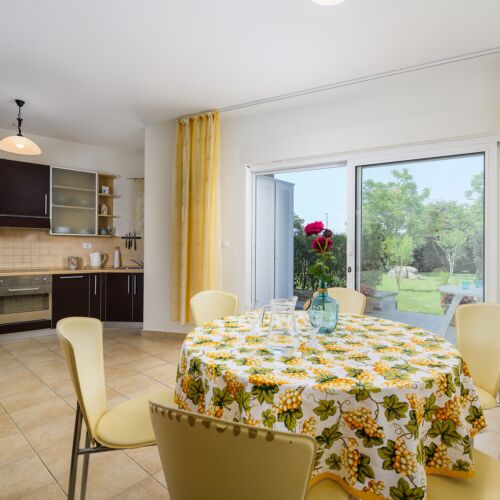 Prizemni Standard Plus apartman za 6 osoba(e) sa 3 spavaće(om) sobe(om)