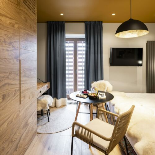 Suita deluxe cu 2 camere pentru 4 pers.