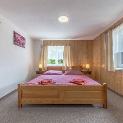 6 Person Room