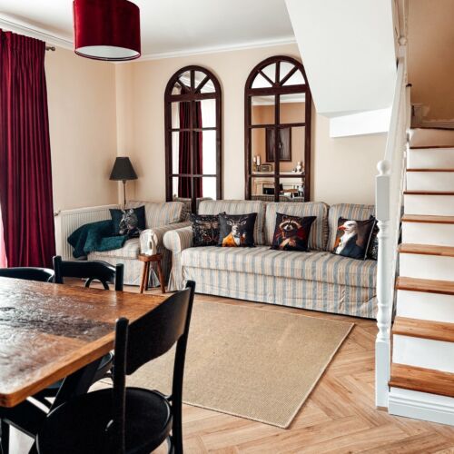 Cabană întreaga unitate cu vedere spre râu pentru 6 pers. (se inchirieaza doar integral)