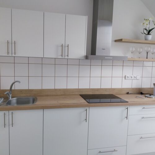 Apartament la etaj cu balcon cu 2 camere pentru 4 pers.