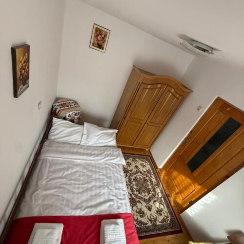 Camera cvadrupla