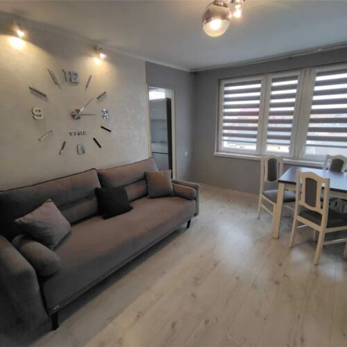Apartament pentru 4 pers. (se inchirieaza doar integral)