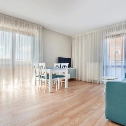 Apartament 4-osobowy z 2 pomieszczeniami sypialnianymi