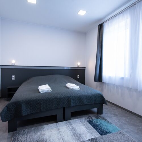 Upstairs Twin Room ensuite