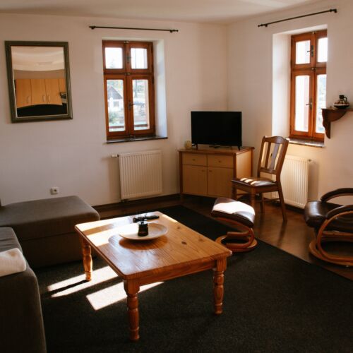 Studio Upstairs 1-Room Apartment for 2 Persons (extra beds available)