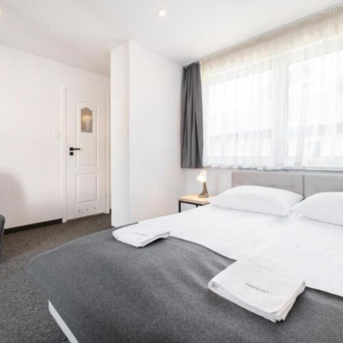 Pokój 2-osobowy z balkonem (możliwa dostawka)