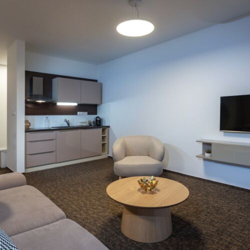 Rodinný Apartman pro 6 os. se 2 ložnicemi na poschodí