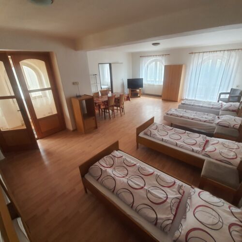 Upstairs 11 Person Room