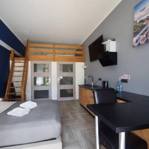 Apartman s galérií s vlastní malou kuchyňkou pro 5 os. se 2 ložnicemi