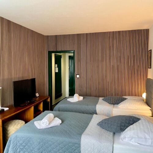 Superior Pokoj s vanou s manželskou postelí