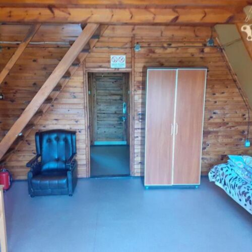 Casă de vară pentru 8 pers. (se inchirieaza doar integral)