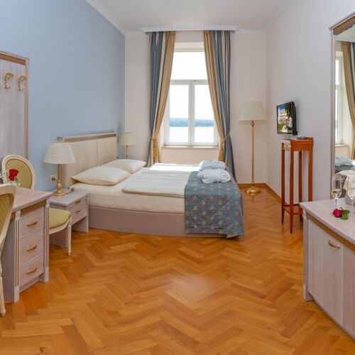 Standard Partial Sea View Double Room