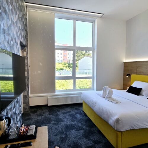 Mountain View Upstairs Double Room