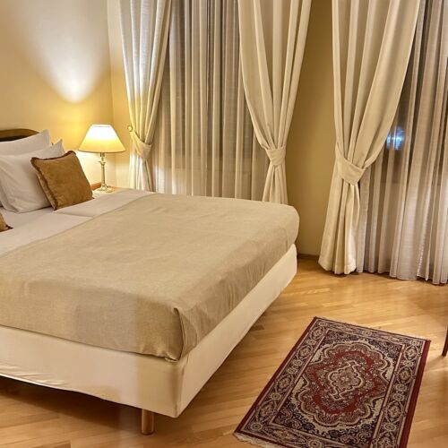 Standard Double Room with Bathtub