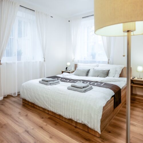 Ground Floor 1-Room Apartment for 2 Persons with Own Kitchen