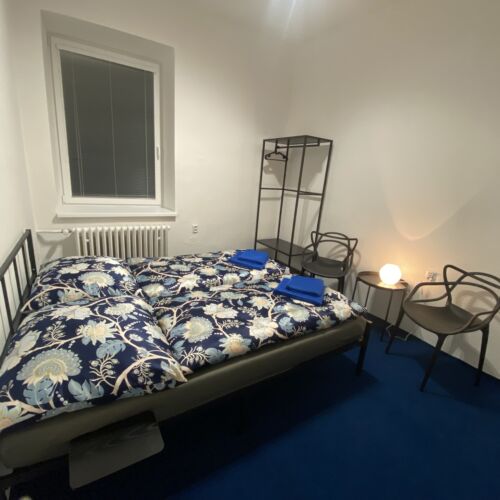 5 Person Room