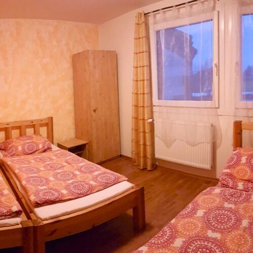 Apartament standard la etaj cu 2 camere pentru 6 pers.