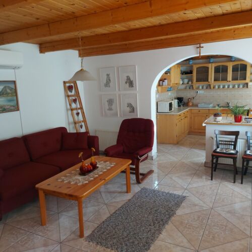 Ganzes Haus House mit Garten