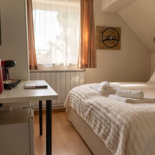 Garden View Pleasant Interior Design Double Room
