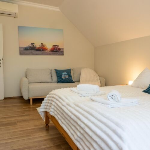 Garden View Pleasant Interior Design Triple Room
