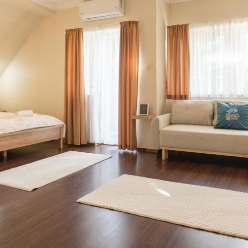 Garden View Pleasant Interior Design Triple Room