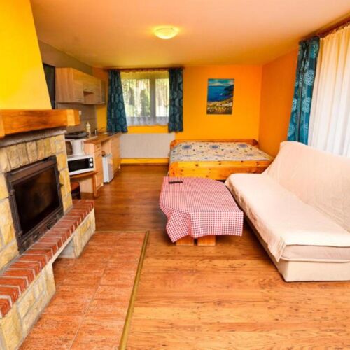 5 Person Room