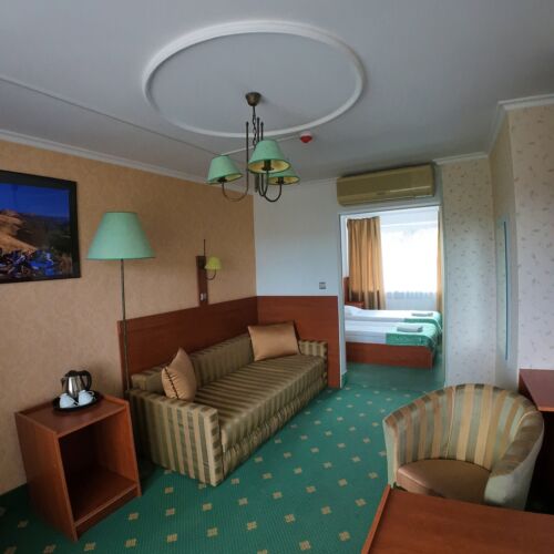 View to the Lake 3-Room Family Apartment for 6 Persons