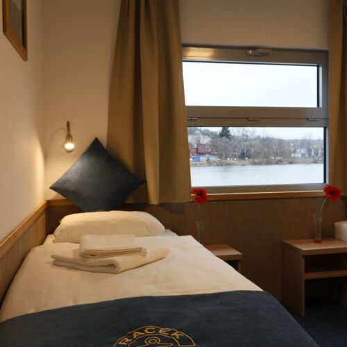 Double Room (extra bed available)