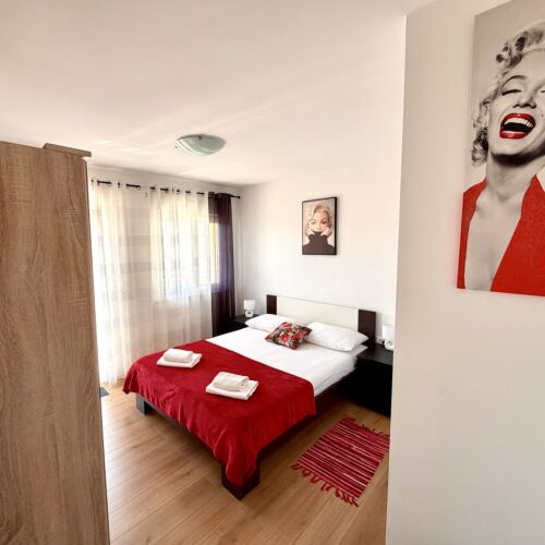 Upstairs 2-Room Balcony Apartment for 3 Persons