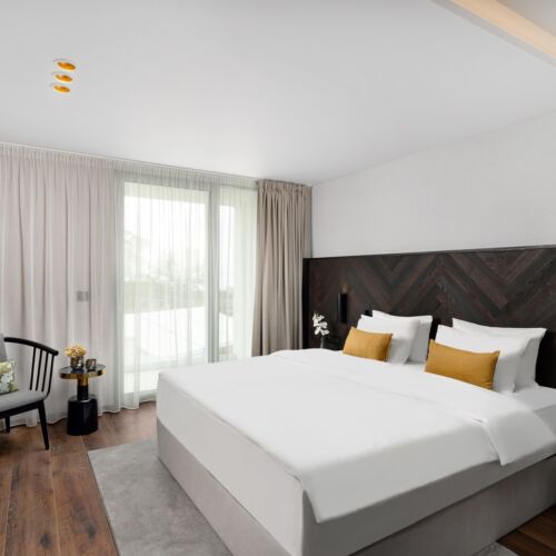 Classic Partial Lake View Double Room
